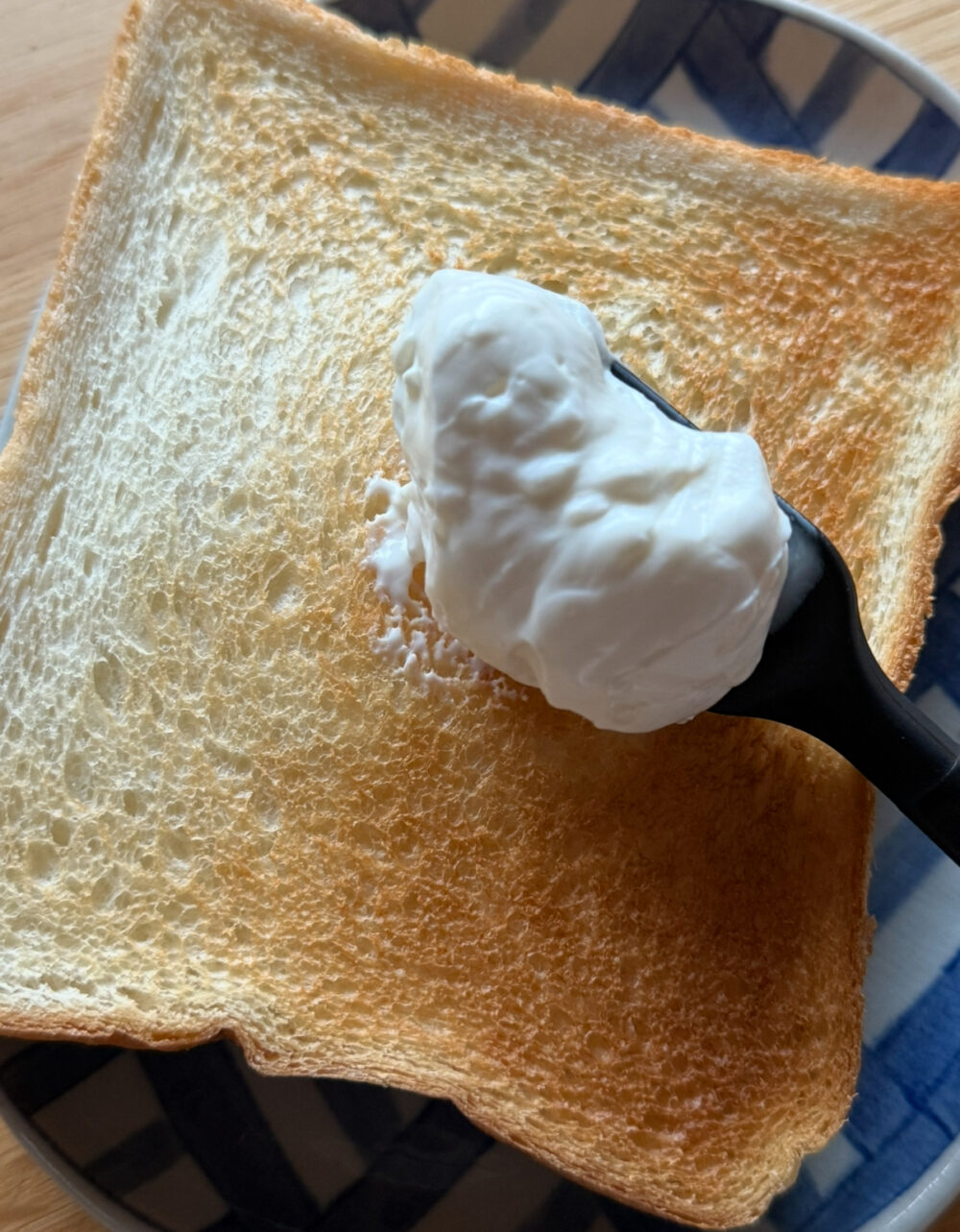 クリームチーズとトースト