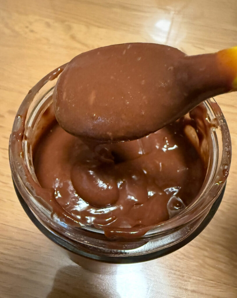 チョコレート麴をブレンダー