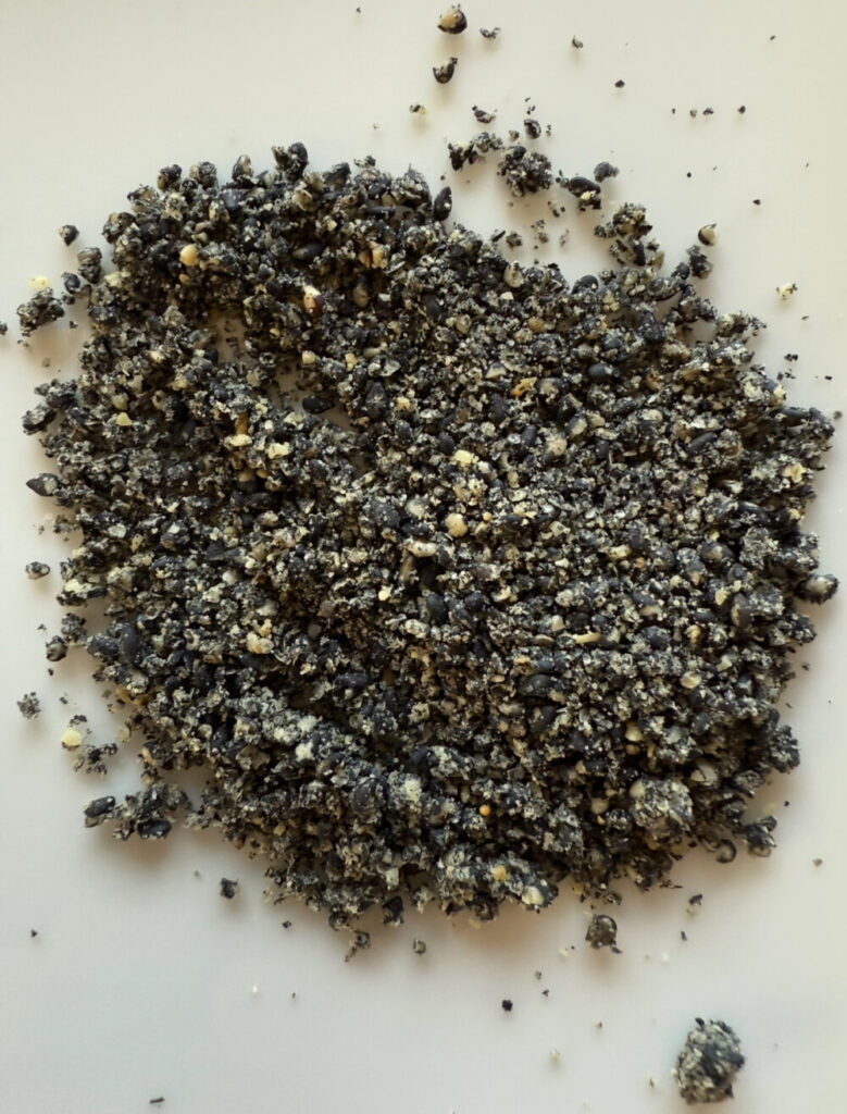 オニザキのつきごま