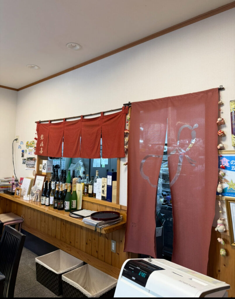 弥満喜店内