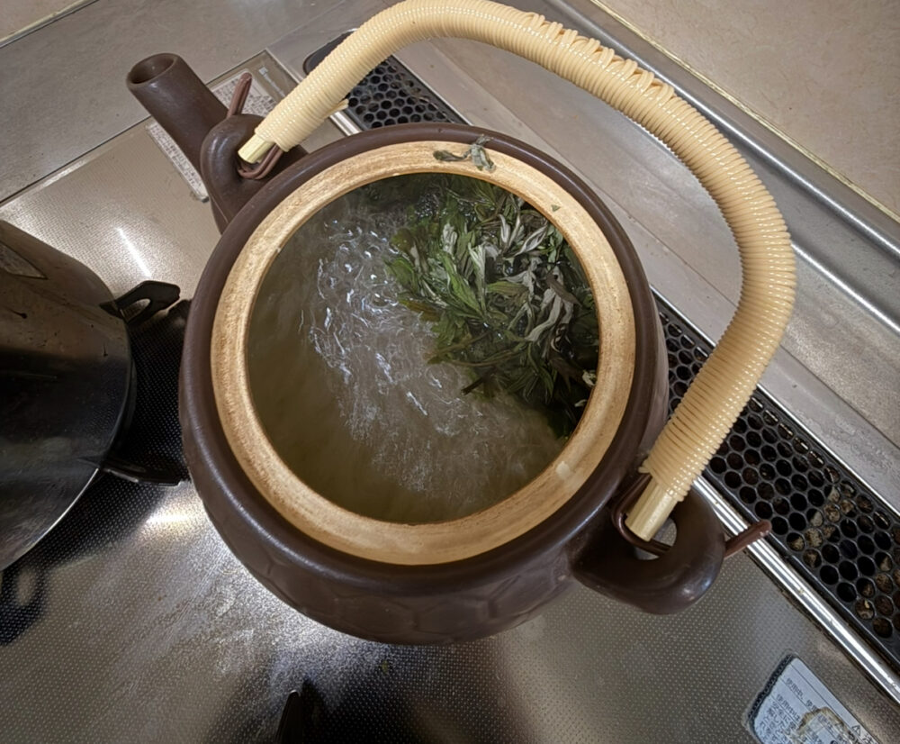 よもぎのお茶の葉
