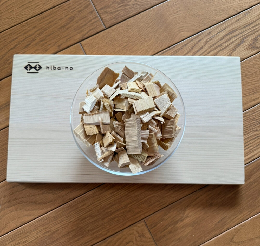 ヒバ板にヒバチップ